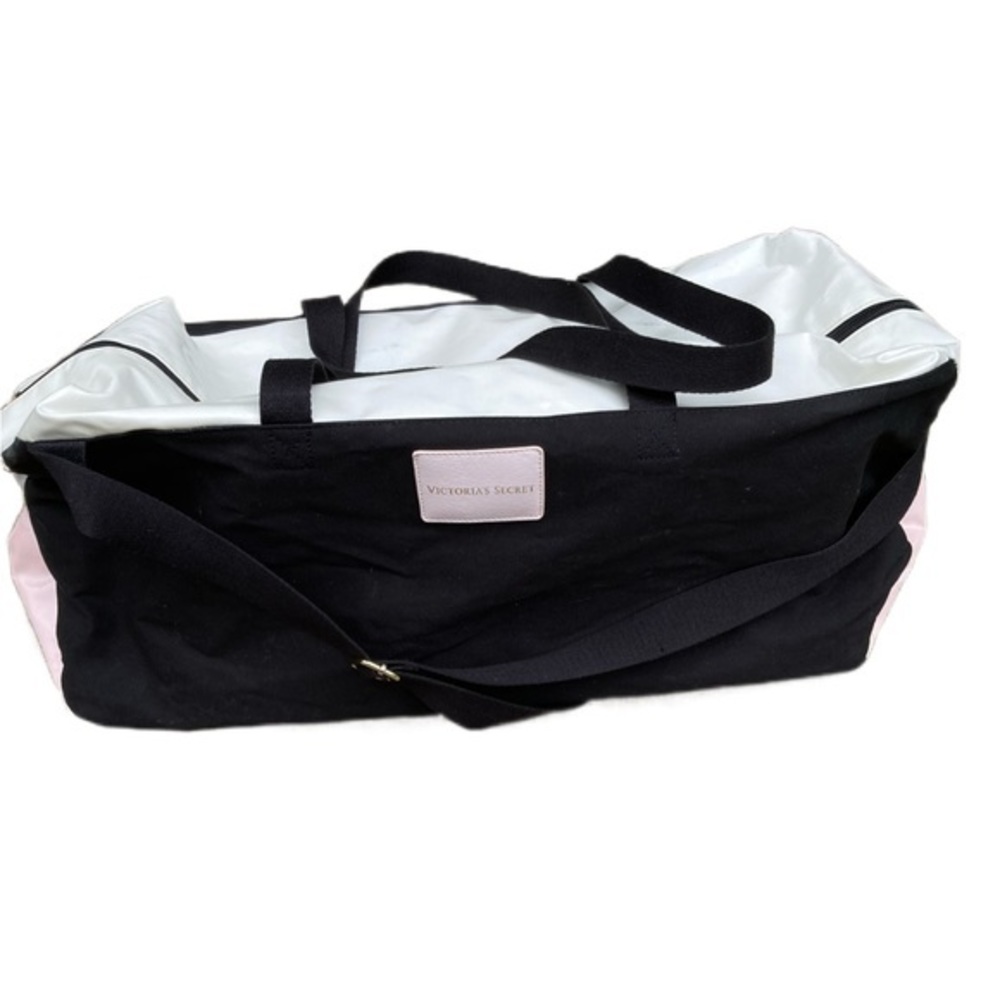 VICTORIA’S‎ SECRET Gym Duffle Bag
